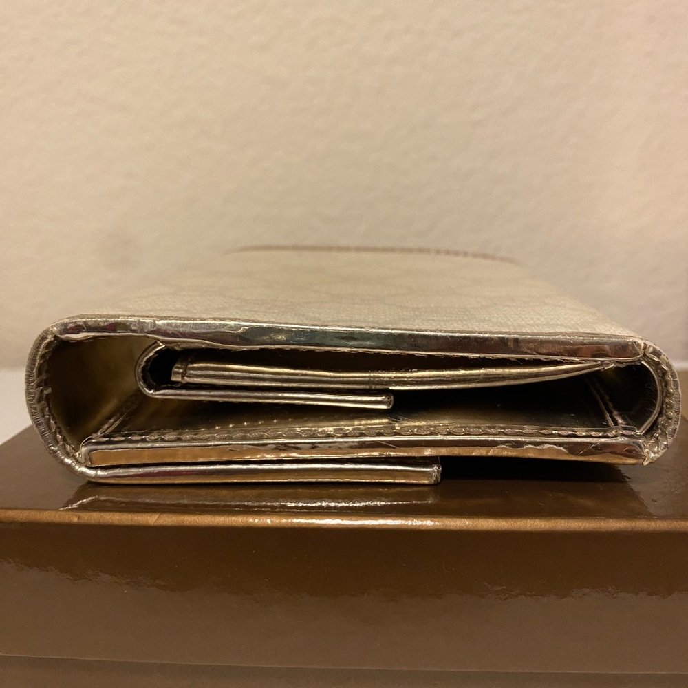 Gucci Beige Monogram Small Fold Wallet with Metallic Trim - Picture 14 of 16